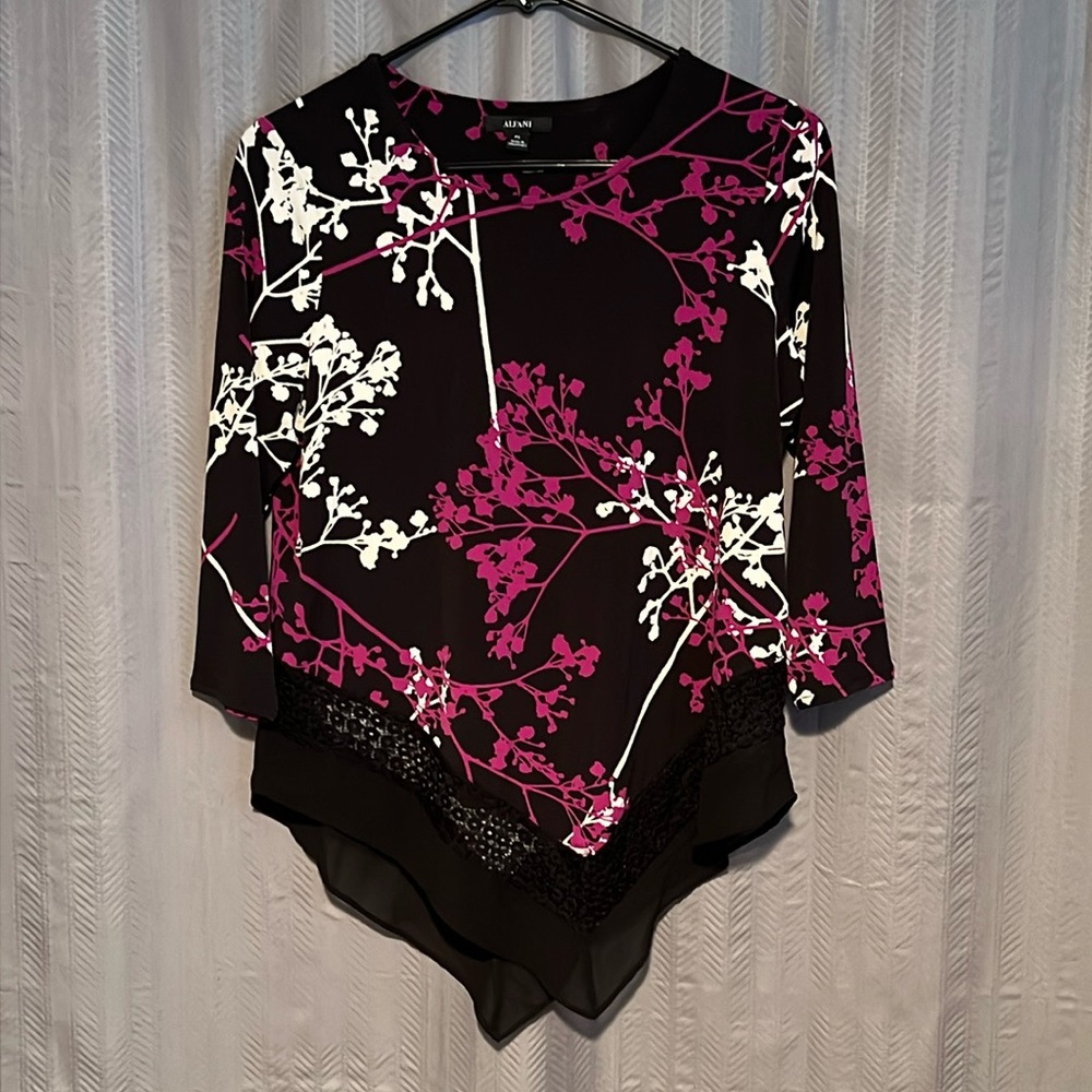 Alfani Floral Point Hem Top